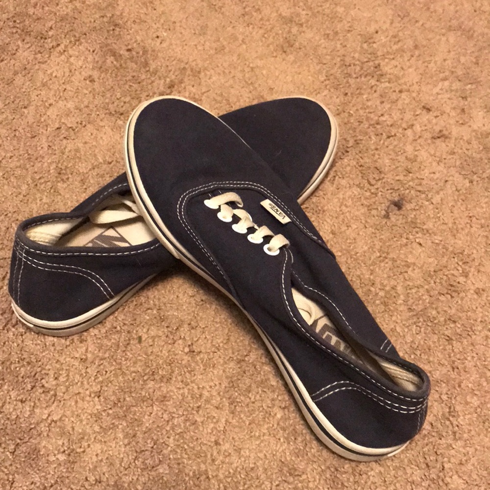 Navy vans